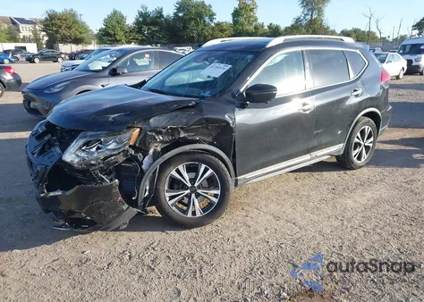 2017 Nissan Rogue Sl z USA, uszkodzony, nr VIN 5N1AT2MV8HC825741